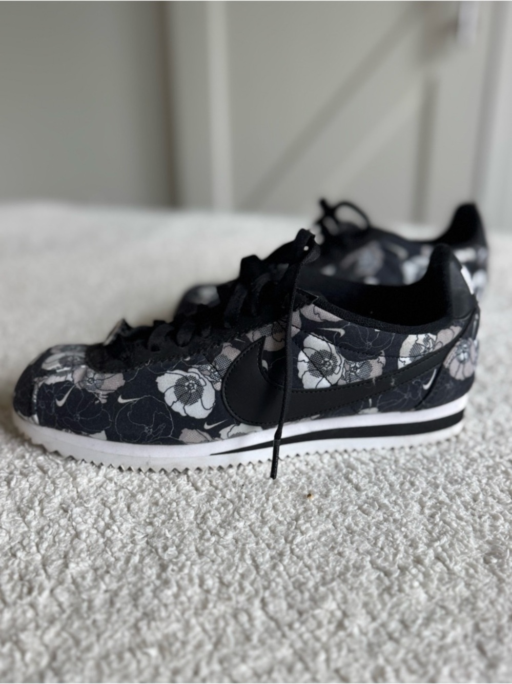 Nike Classic Cortez LX Black Floral - AV1338 001 - RARE